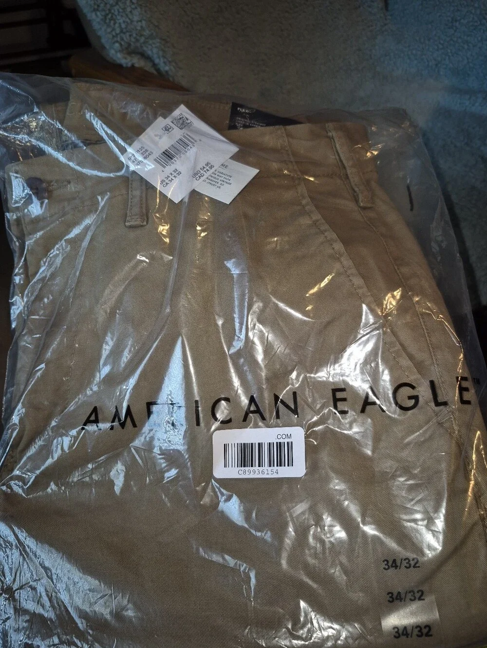 American Eagle Outfitters Men’s Original Straight Lived-in Flex Khakis